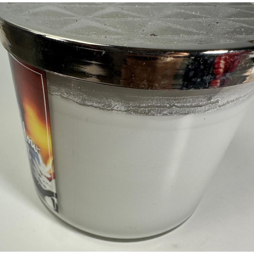 NEW! Bath & Body Works Marshmallow Fireside Scented 3 Wick Candle 14.5 OZ *Read - Picture 6 of 9